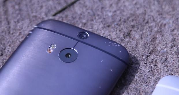 HTC One (M8)